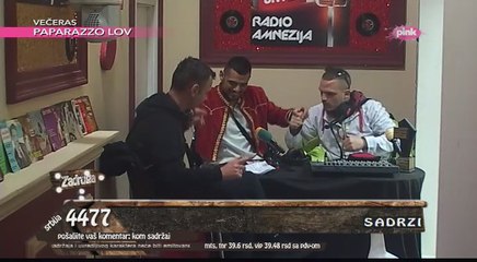 Sloba pao u dvorištu