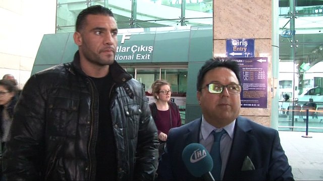 Dünya şampiyonu Charr: “Cumhurbaşkanı uygun görürse Türk vatandaşı olurum”- Dünya Ağır Sıklet Boks şampiyonu Charr, Ankara’da