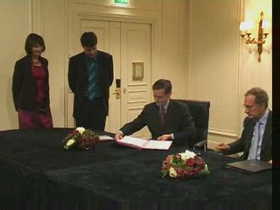 Signature convention pour l'insertion personnes handicapées