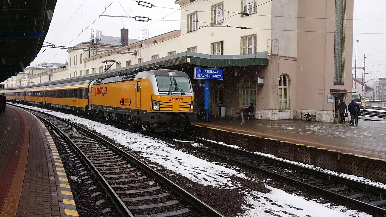 RJ 1052 (20180220)