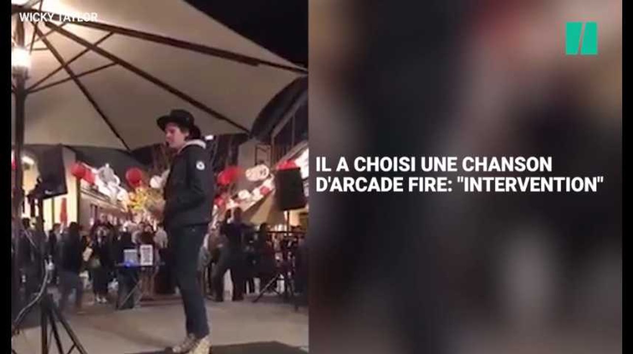 Le chanteur d'Arcade Fire s'invite dans un karaoké pour chanter... une chanson d'Arcade Fire