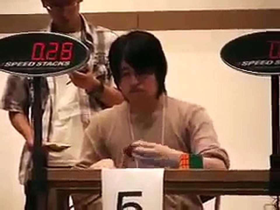 14,56 s Yu Nakajima Record du monde 3x3x3 à une main - 02_08_2008 - YouTube