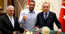 Cumhurbaşkanı Erdoğan, Dünya Şampiyonu Suriye Asıllı Boksörü Ağırladı