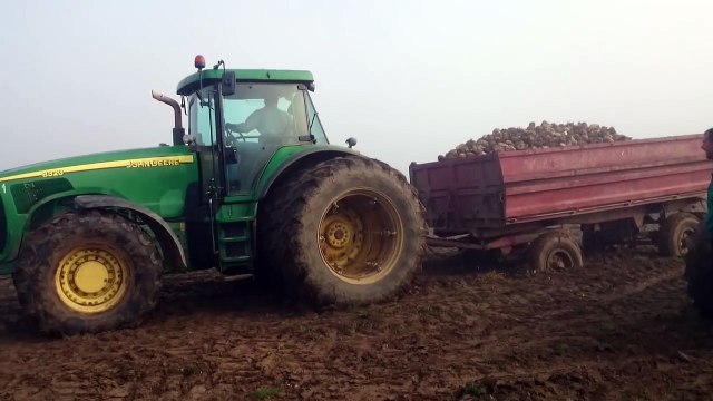 John Deere 8320