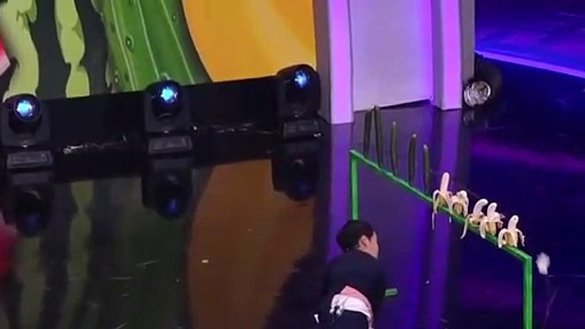 El ninja de 8 años que lanza naipes cortantes