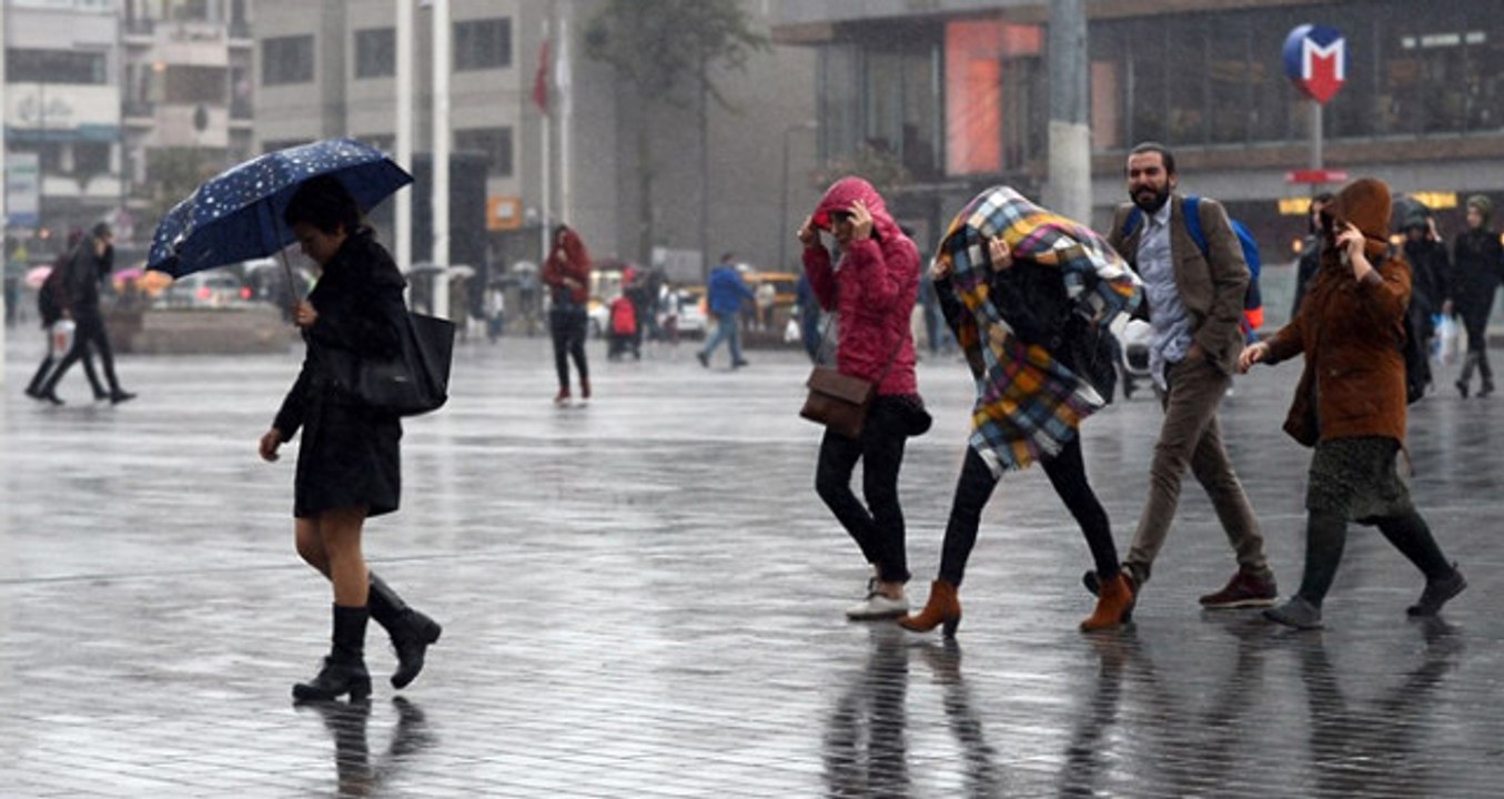 Meteoroloji,  İstanbul'da Aralıklı Sağanak Yağış Olacağını Duyurdu