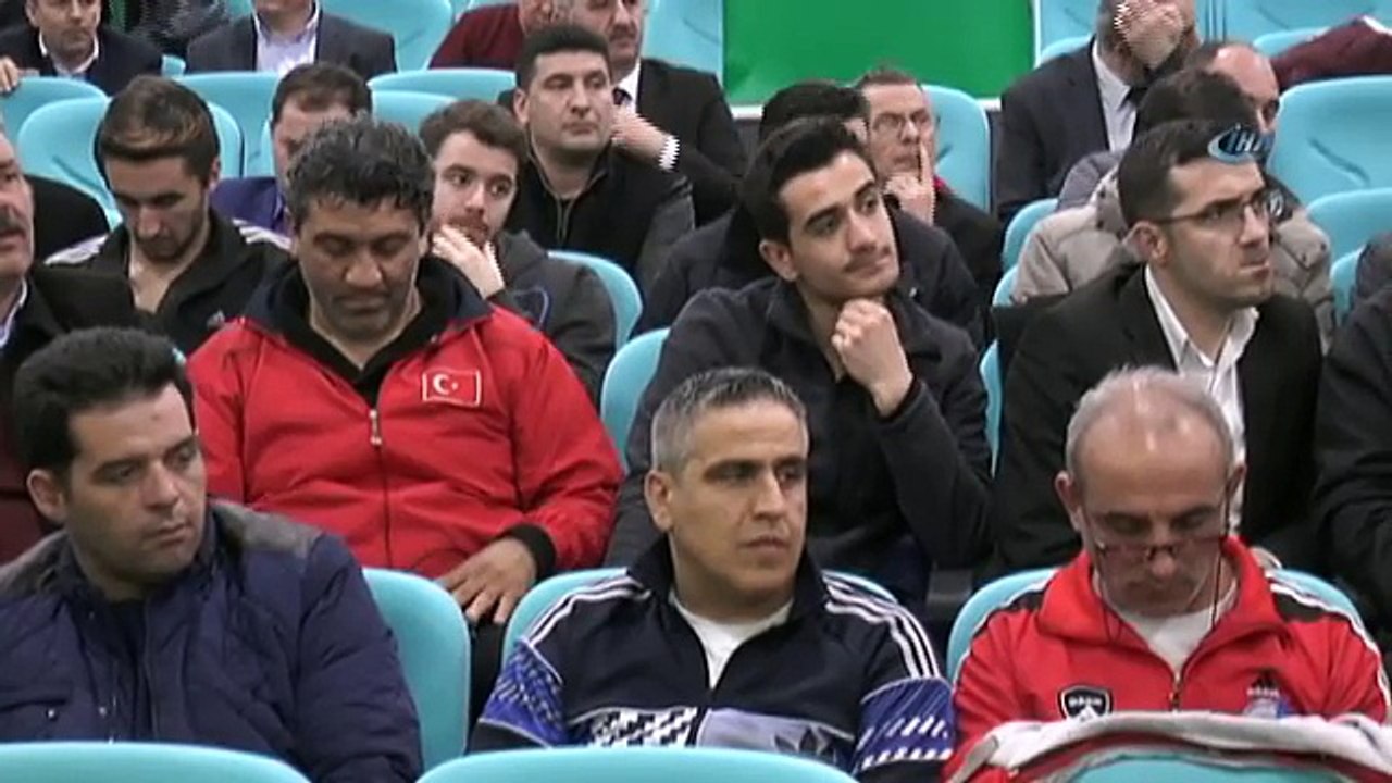 Gaziosmanpaşa Belediyesi’nden spor kulüplerine 200 bin lira nakdi yardım