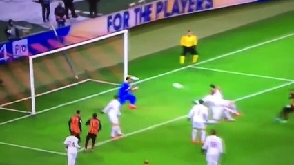 Alisson Becker Stunning One Hand Save vs Shakhtar!