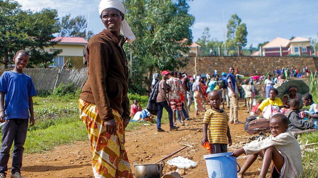 Two wounded in refugee camp food rationing protest