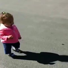 elle est peur de son ombre