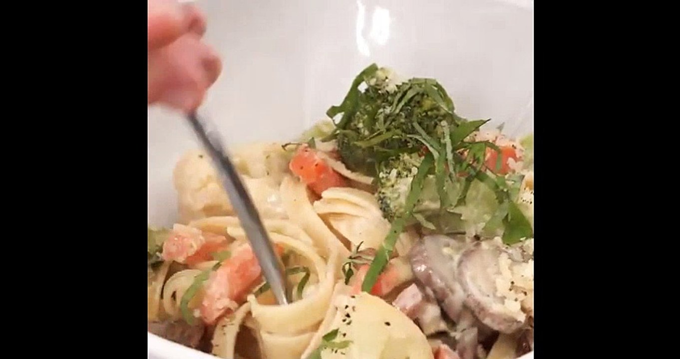 How to Make Pasta Primavera with Ham and Mushroom