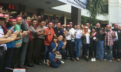 下载视频: Selebritas Deklarasi Anti Narkoba di Polres Jakarta Selatan