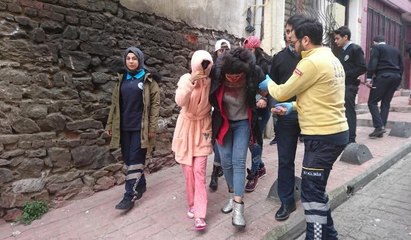 Beyoğlu'nda kadına bıçaklı saldırı: Yüzü kanlar içinde kaldı