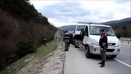 Otomobil devrildi: 1 ölü, 1 yaralı - BİLECİK