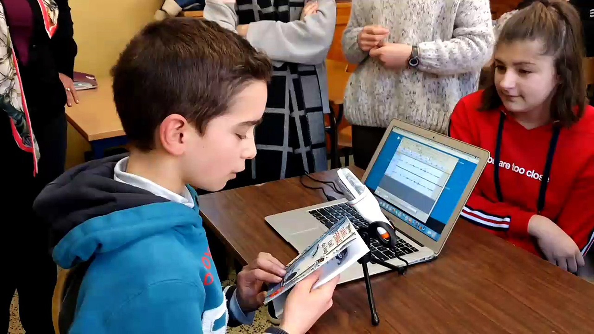 ⁣Amay: les élèves de l'Abbaye de Flône enregistrent des audiobooks pour aveugles et malvoyants