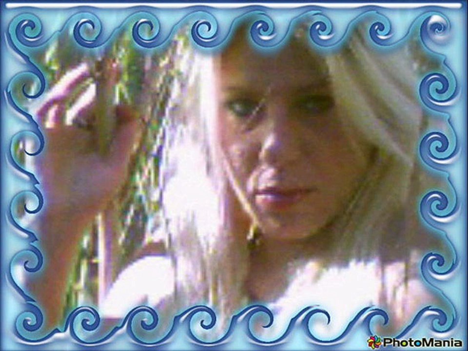 Laëtitia Lewis - Beach Bum