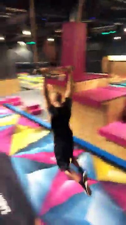 Who will be the Fly King of the Week!? Come hang out with the Fly Guys and find out 