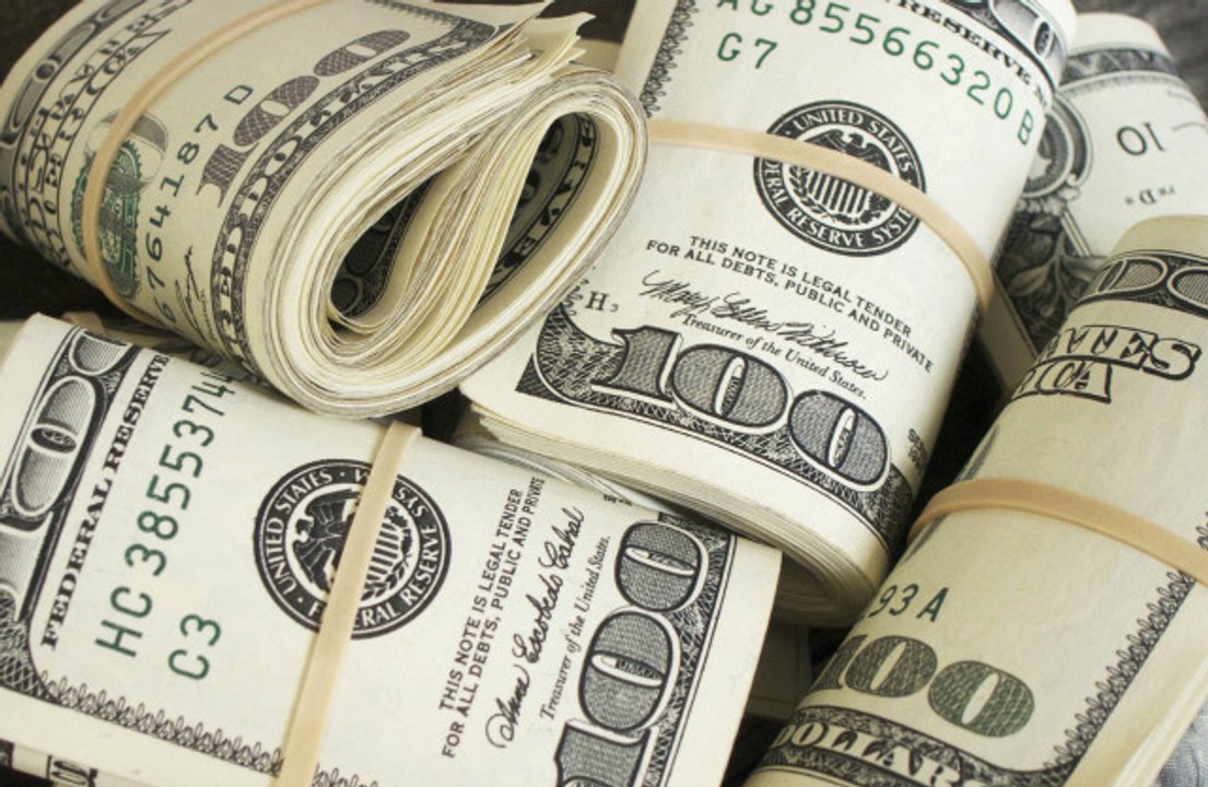Dolar Sakin Seyrine Devam Ediyor