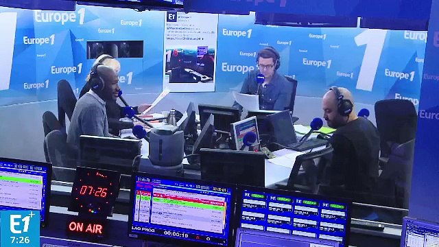 Air France : Une fois, pour un Paris - Marrakech, Philippe a fait toute la partie au dessus du Maroc avec un pare-soleil sur le pare-brise