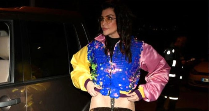 Deniz Akkaya'dan Kıyafetine Olay Yorum: Bu Taytı Giymek Cesaret İster