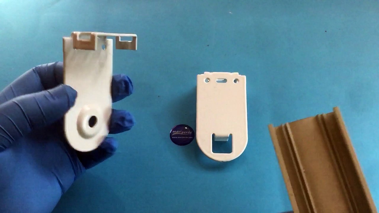 Spy115-Maviperde-Geniş Kasa Metal Uzun Beyaz Yuvarlak Kafalı Ayak