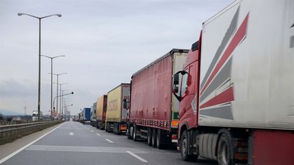 Kapıkule'de 10 Kilometrelik TIR Kuyruğu