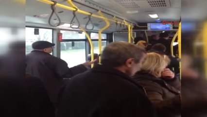 Yolcularla Tartışıp Otobüsün Kapılarını Açmayan Şoföre Soruşturma
