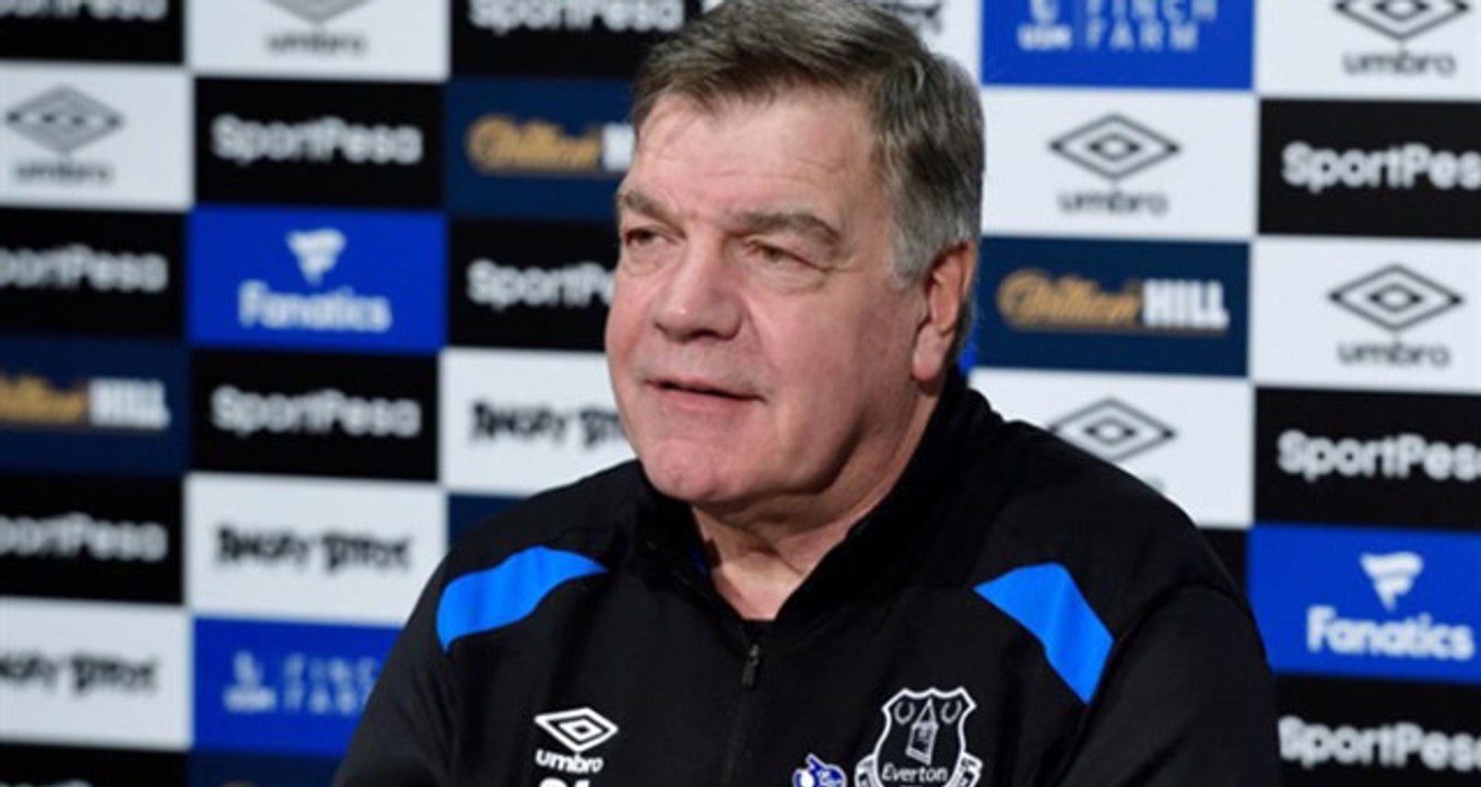 Everton Teknik Direktörü Sam Allardyce, Cenk Tosun'u Watfort Maçında Yedek Başlatacak