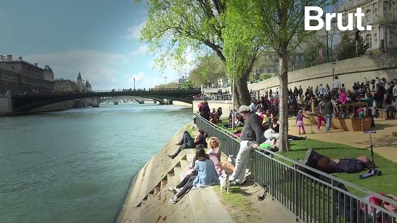 La place des voitures à Paris, un débat qui fait rage depuis les années 50
