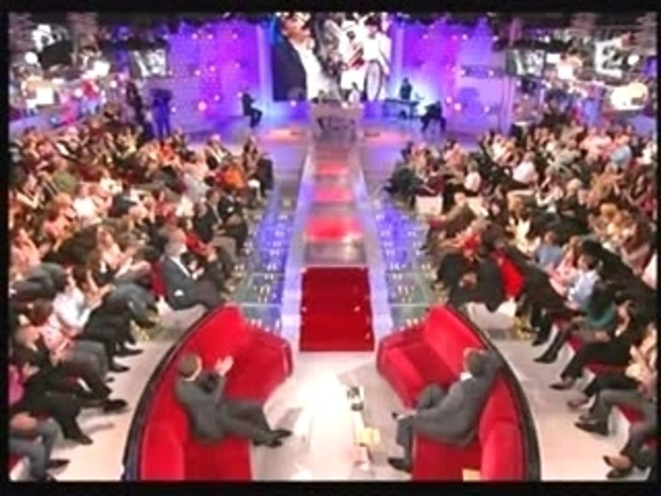 Vincent Delerm et Helena Noguerra à Vivement Dimanche