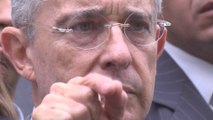 Álvaro Uribe sugiere presiones de Santos en investigación contra él