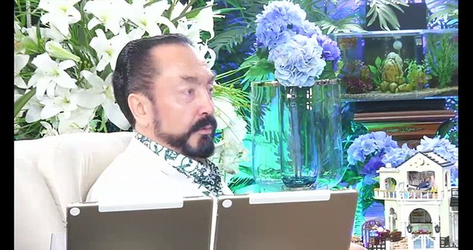 Bediüzzaman Said Nursi “Mehdi geldiğinde bütün mezhepleri kaldıracak” diyor.