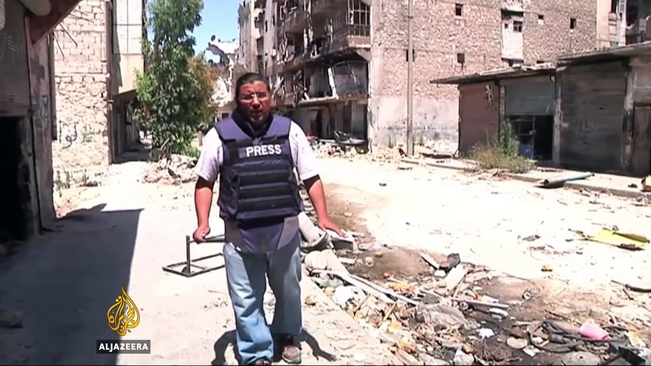  Al Jazeera journalist Mahmoud Hussein marks 300 days in Egyptian prison