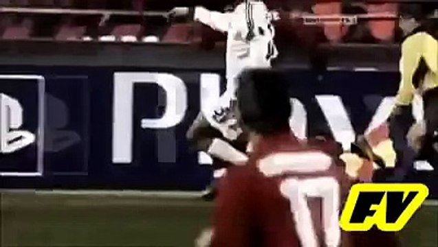 لمن لا يعرف مالديني افضل مدافع في تاريخ كرة القدم والذي كان يخشاه كل مهاجم