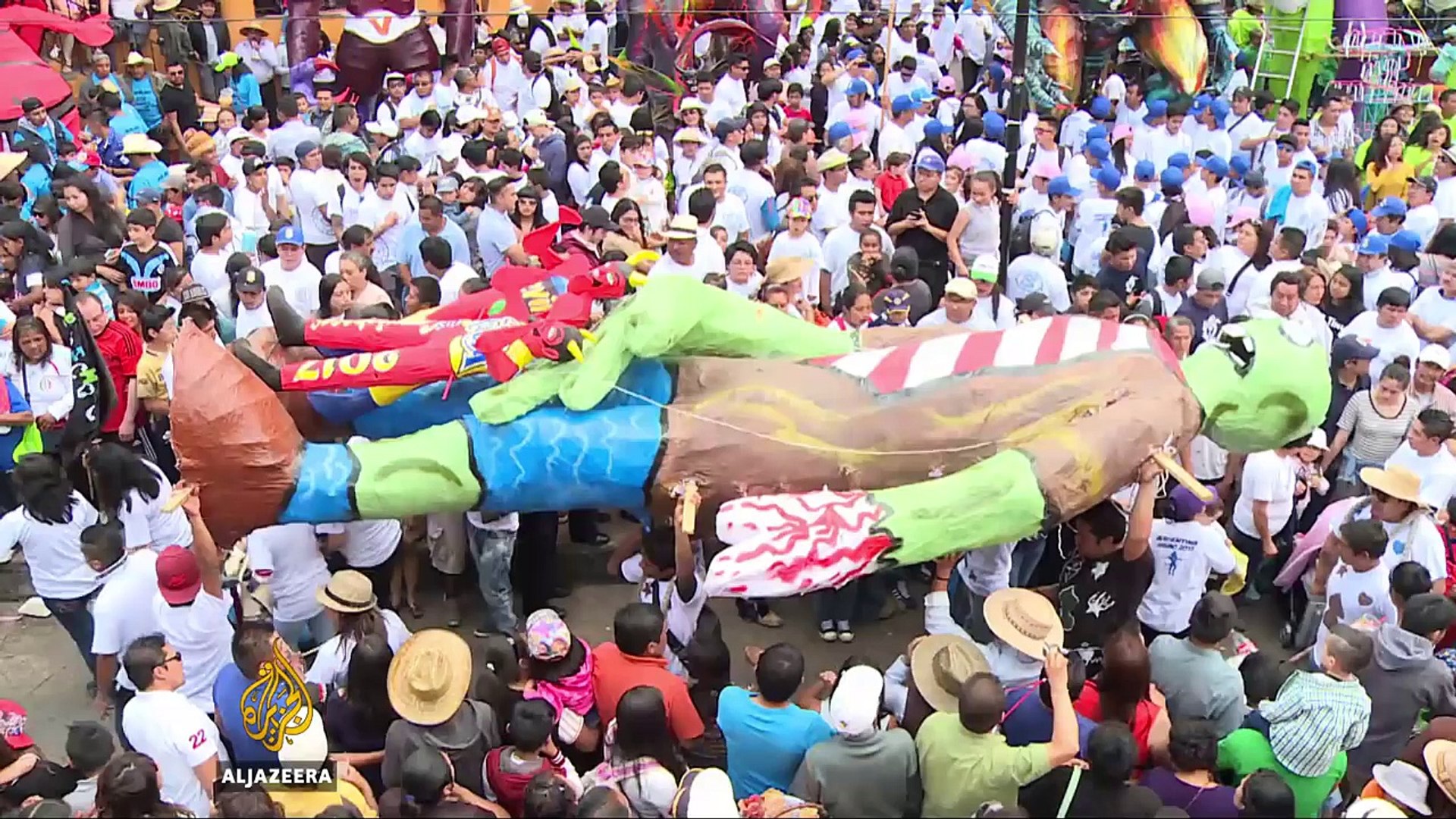 Mexican village burns mythical beasts in Easter celebration