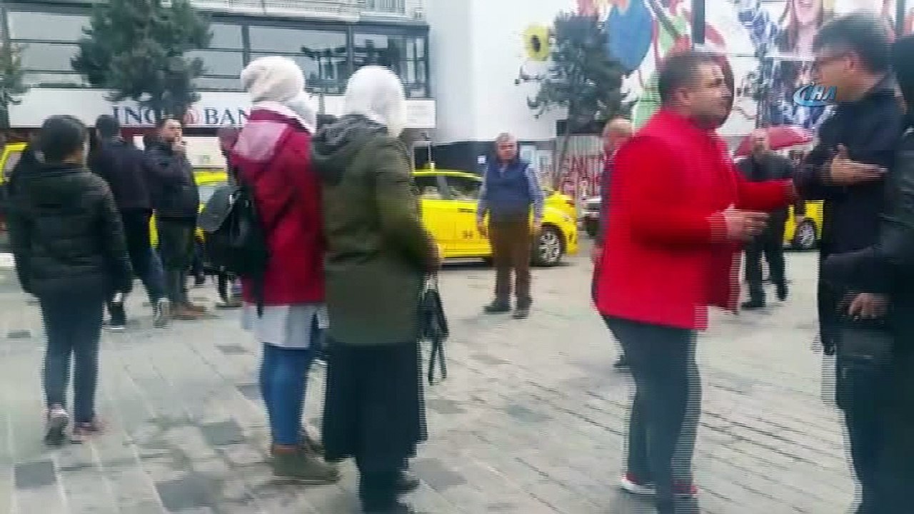 İranlı aileden fazla ücret istediğini iddia ettikleri taksiciye dayak