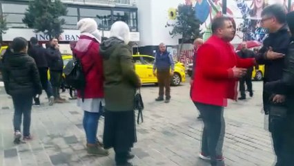 İranlı aileden fazla ücret istediğini iddia ettikleri taksiciye dayak