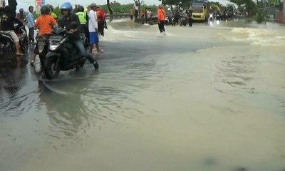 Banjir Jalur Pantura Brebes Lumpuhkan Lalin
