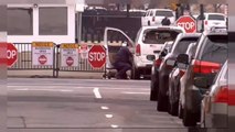 Panik am Weißen Haus: Kleintransporter rast in Barriere