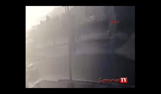 TIR'ın dorsesi koptu, trafiği birbirine kattı: 16 yaralı