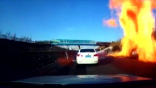 De terror autopista se incendia tras fuga de gas de un camión