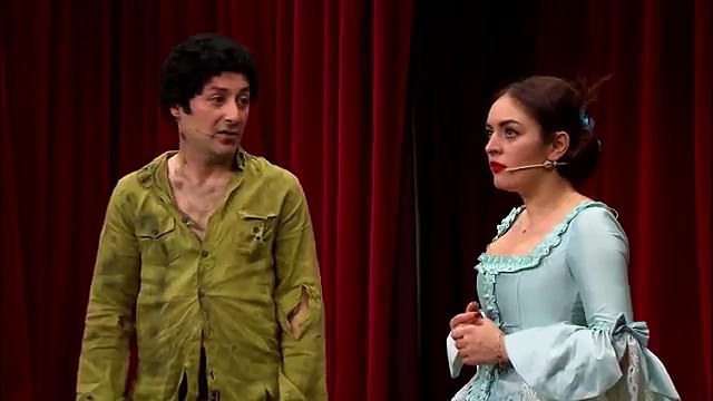 Arkadaşım Hoşgeldin | Tolga Çevik ve Ezgi Mola | Ressam ve Kraliçe