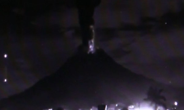 Gunung Api Sinabung Kembali Erupsi