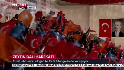 Cumhurbaşkanı Erdoğan, bordo bere takmış küçük kızı sahneye çağırdı