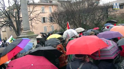 Aix reste debout contre l'extrême-droite