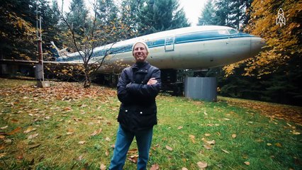 Man Spent $100,000 On Transforming An Old Boeing Into A Comfortable Home