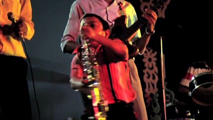 Prithibi Hariye Gelo Hd Song || Guru Dakshina Bangla Movi || Bengali Movie Song