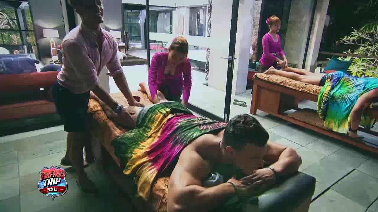 FRIENDS TRIP 4 - Best-Of - Découvrez les moments les plus sexy
