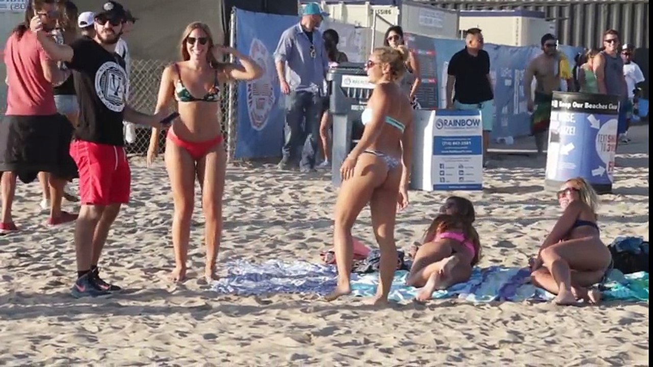 SELFIES AT THE BEACH PRANK 2018
