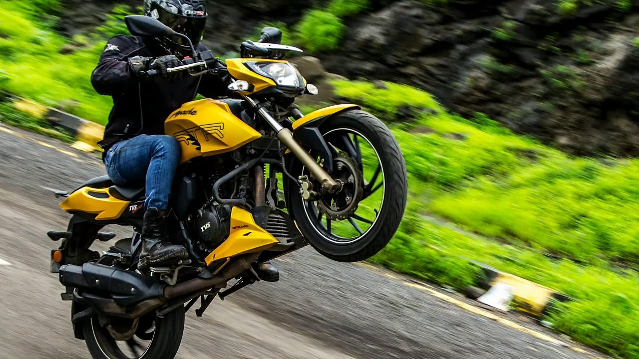 Apache RTR 200 4v